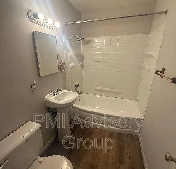 3364 SE Irvingham St — Photo 1