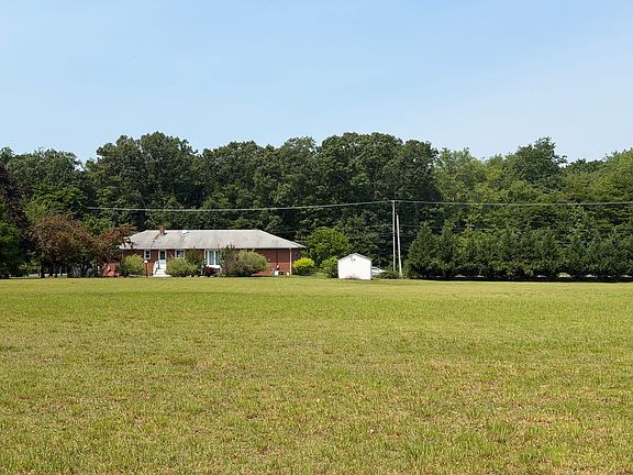 4th image of 545 Cassville Rd