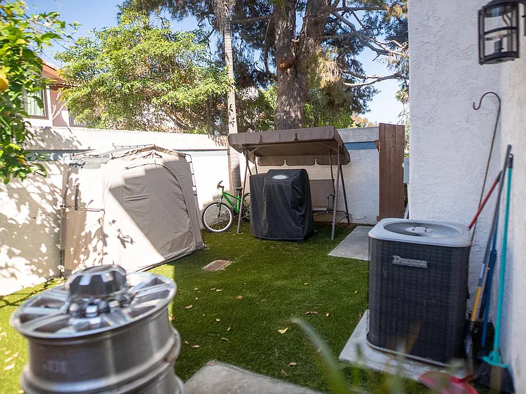 1575 Apache Dr #F — Photo 30