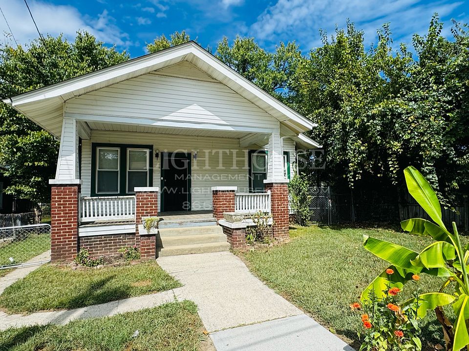 1st image of 3243 Ashland Ave