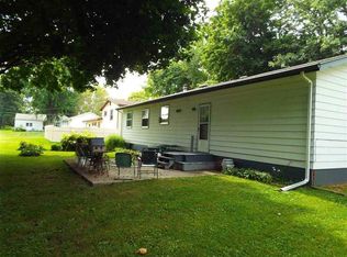 614 Woodlawn Dr, Prophetstown, IL 61277