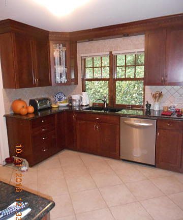 2nd image of 70 Park Ln