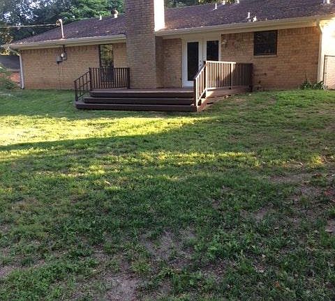Back Deck Fenced Yard