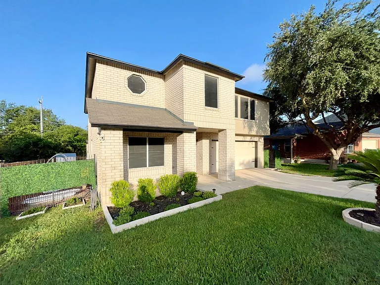 11205 Forest Pass Ct — Photo 2