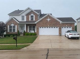354 Brookhaven Dr, O'Fallon, MO 63368