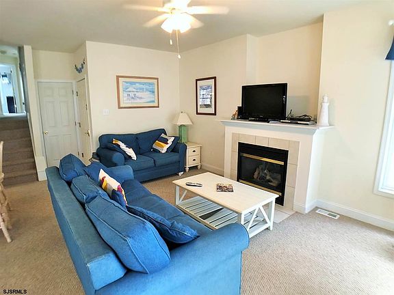 3rd image of 5213 Asbury Ave APT 1