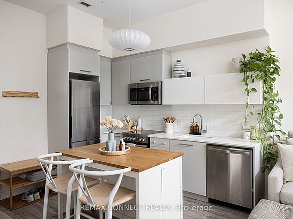 4th image of 1 Neighbourhood Ln #107