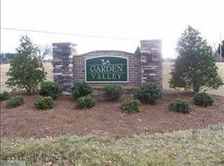 6706 Garden Valley Ct, Pleasant Garden, NC 27313