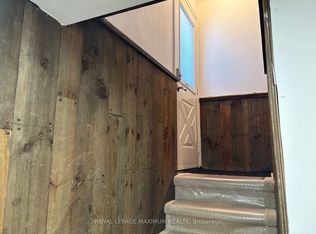 18 Richland Cres, Toronto, ON M9C 4C2