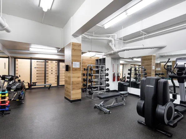 200 Central Park South image 8 of 9