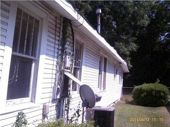 3rd image of 2316 Plum St