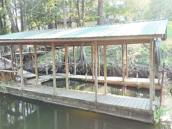 3rd image of 136 Abe Dr