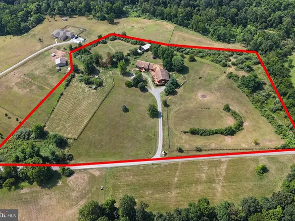 2179 Layton Rd, Warfordsburg, PA 17267