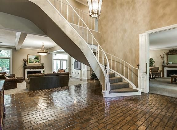 2nd image of 7158 Briar Cove Dr