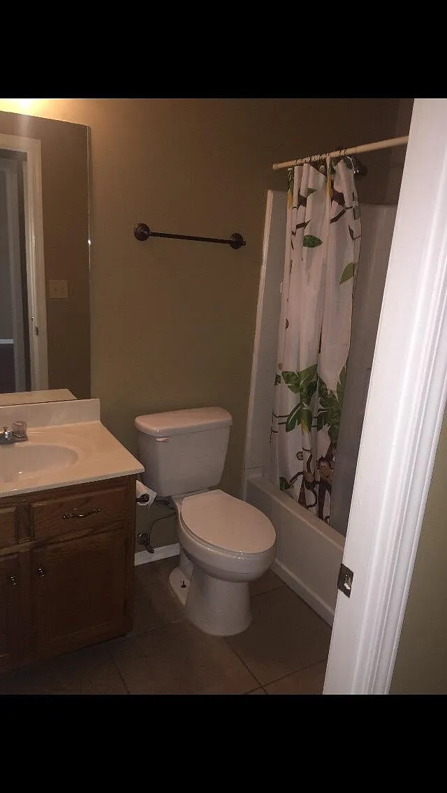 3 bed, 1875 sqft, $1,725 — Photo 1