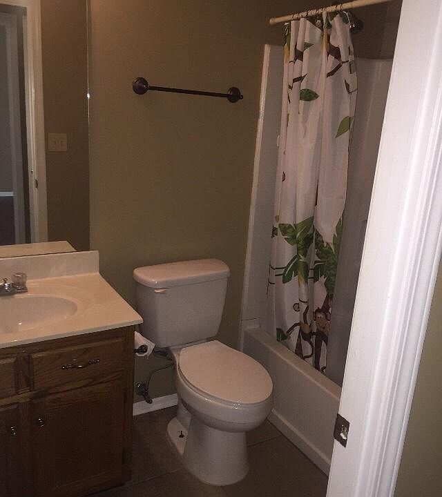 1st image of 7605 Iris Dr