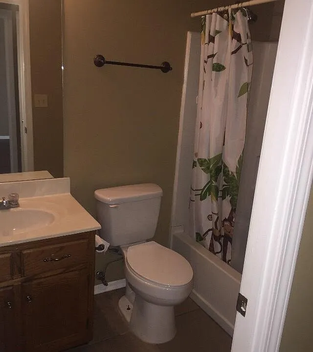 7605 Iris Dr