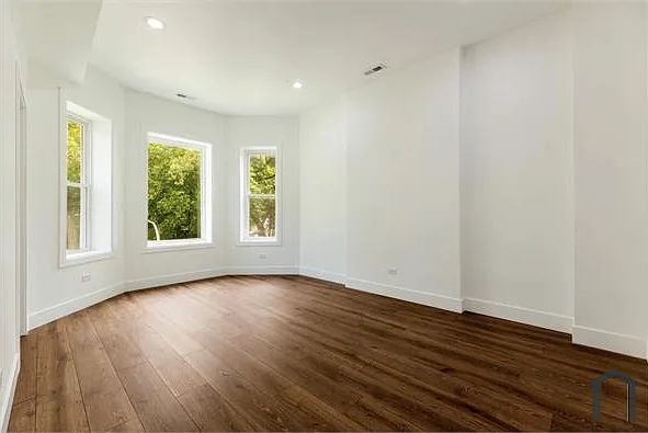 1421 E 69th Pl — Photo 1