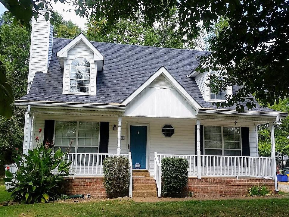 1st image of 305 Oakdale Dr