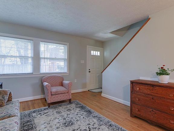 2nd image of 433 James Ct