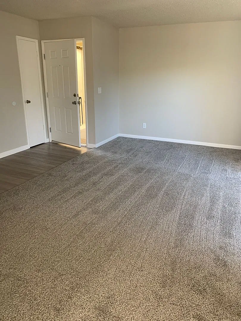 Dry Creek Apartments — Photo 3