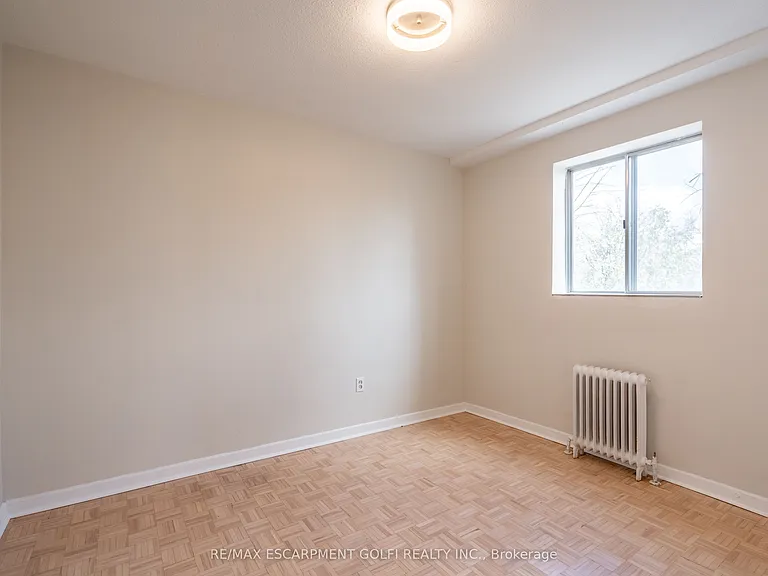 2433 1st St #9 — Photo 30
