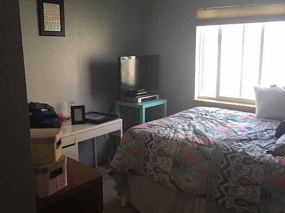 4th image of 313 Lauren Ln