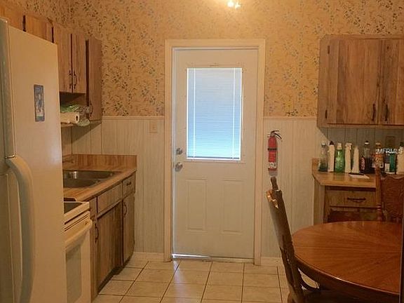 3rd image of 6414 N Hale Ave