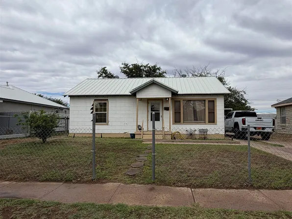 1217 S Selman St, Hobbs, NM 88240