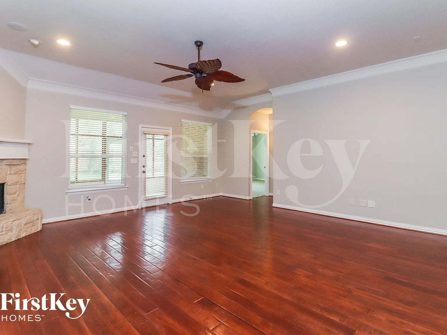 3 bed, 2.0 bath, 2205 sqft, $2,395 — Photo 2