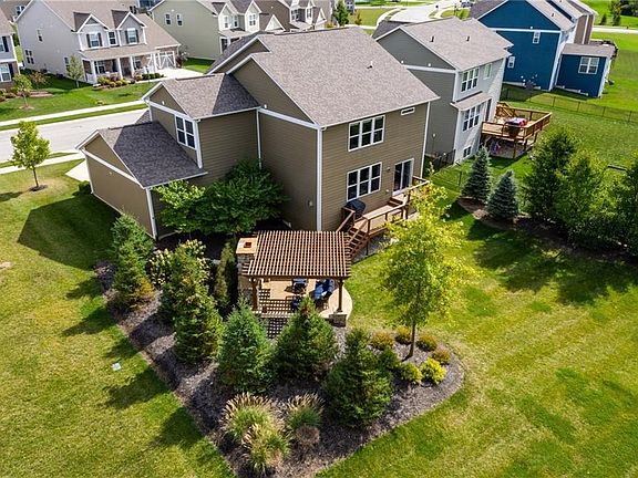 5th image of 15860 Viking Meadows Dr