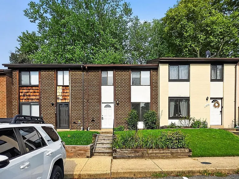 6556 Pennacook Ct — Photo 2