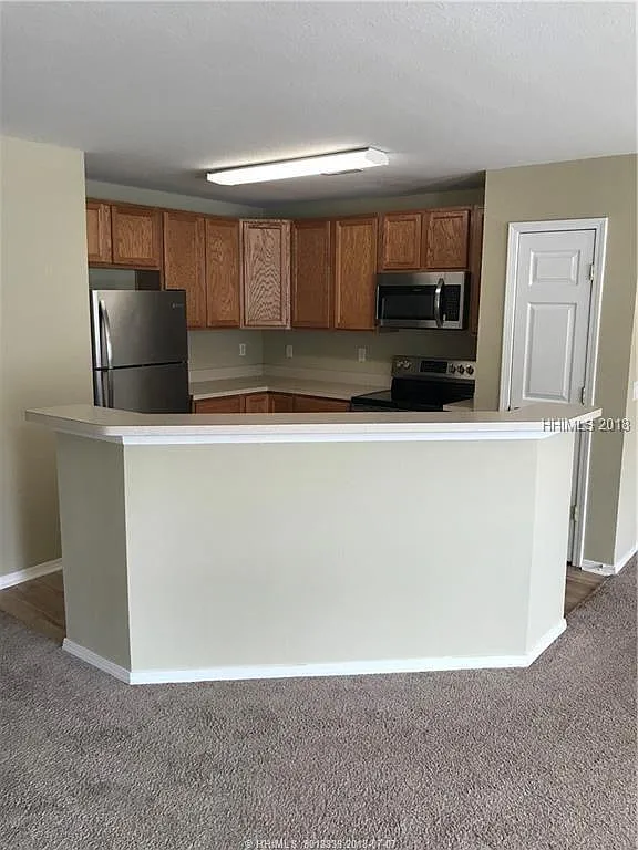 3 bed, 2.5 bath, 1324 sqft, $2,100 — Photo 4