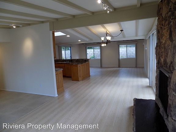 3rd image of 3111 Chicago St