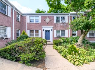 196 Seaton Rd, Stamford, CT 06902