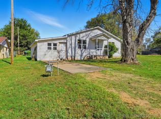 103 W 20th St, Tishomingo, OK 73460