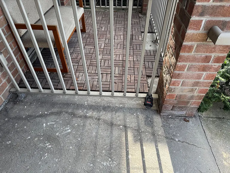 95 The Queensway #3 — Photo 17