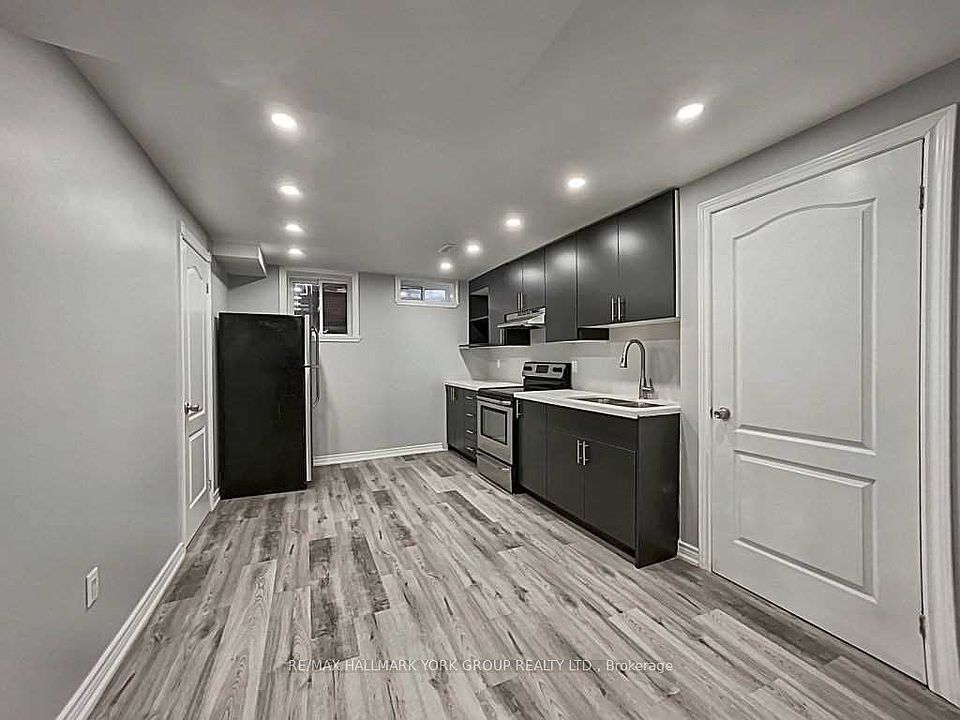 1st image of 130 Orr Dr