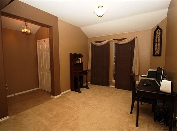 4th image of 1120 Seminole Ln