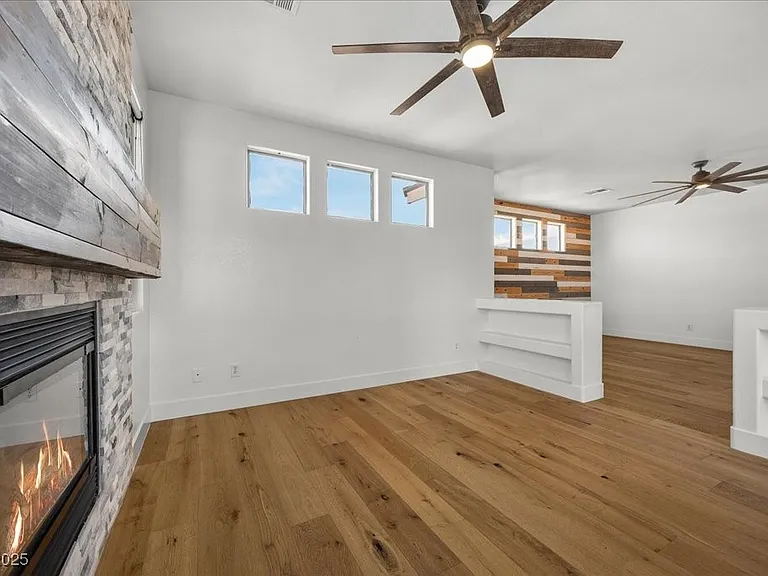 6332 Peggotty Ave — Photo 17