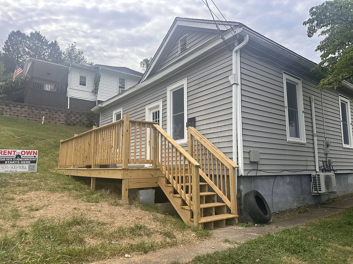 Building Photo - 614 Hart St #614