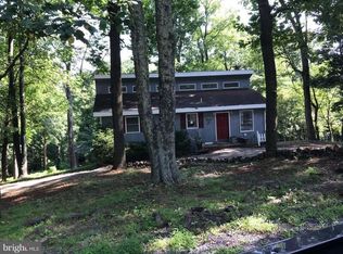 97 Honeysuckle Ln, Front Royal, VA 22630