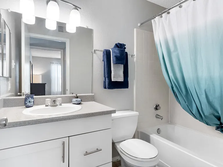 2 Bedroom B - 2 Bed / 2 Bath - 889 Sq.Ft.