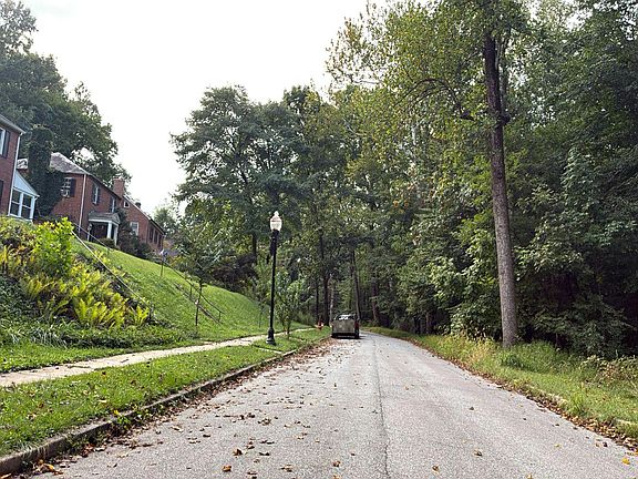 5th image of 4637 Briarclift Rd