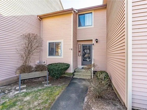 116 Greenwoods Lane #116, East Windsor, CT 06088