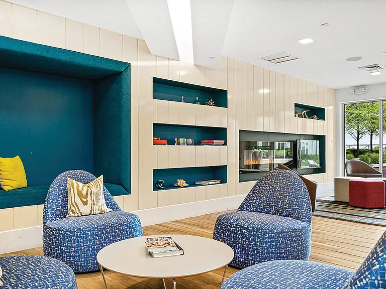 Axis Admiral's Hill Apartments — Photo 13