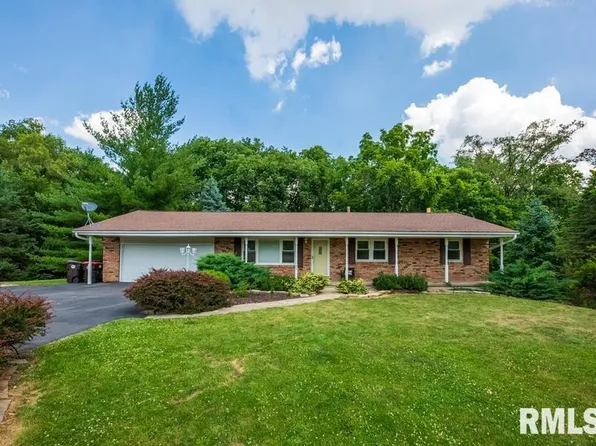 615 N Stewart St, Creve Coeur, IL 61610
