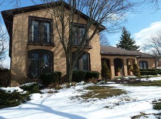 5450 Saint Martins Ct, Bloomfield Hills, MI 48302