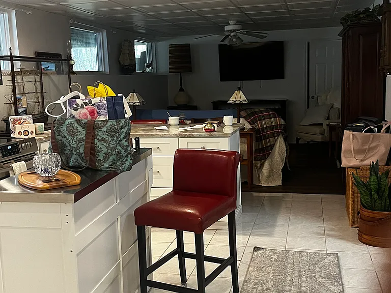 142-142 Page Rd #R — Photo 4