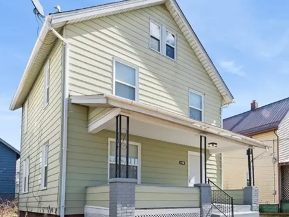 1136 Smith Ave SW